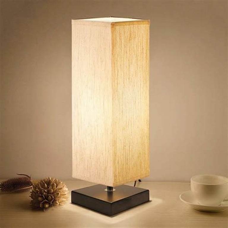Minimalist style small table lamp with square fabric shade